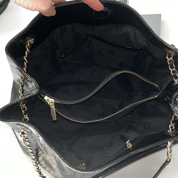 Tory Burch Thea Black Patent Leather Gold Chain Slouchy Leather Shoulder Tote - Picture 11 of 17